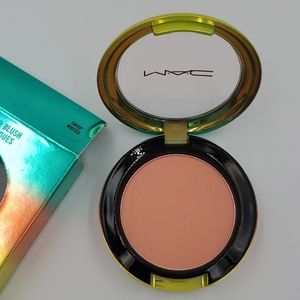 MAC Cosmetics -Powder blush